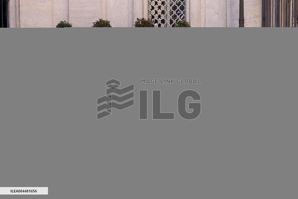 Pope Leo XIV Greets 'Giro D'Italia' Cyclists - Vatican