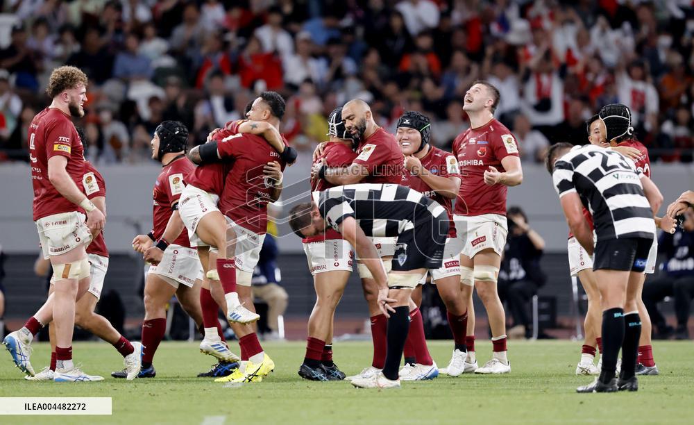 Rugby: Brave Lupus win League One title