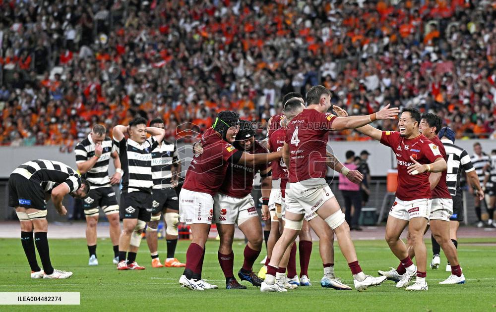 Rugby: Brave Lupus win League One title
