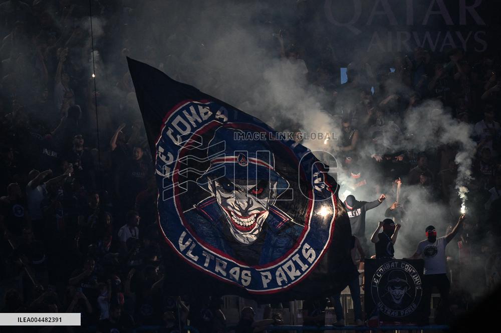 PSG celebrates Champions League trophy at Parc des Princes - FA