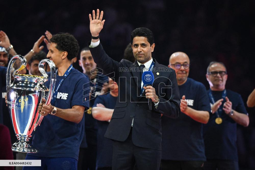 PSG celebrates Champions League trophy at Parc des Princes - FA