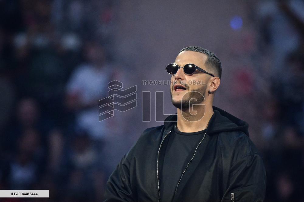 PSG celebrates Champions League trophy at Parc des Princes - FA