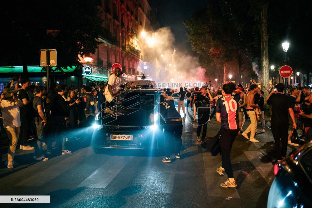 PSG Supporters Celebrate on The Champs Elysees - Paris