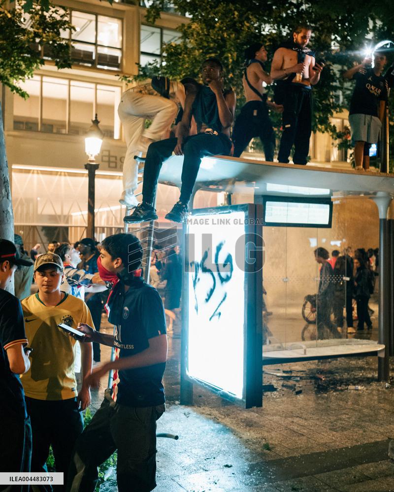 PSG Supporters Celebrate on The Champs Elysees - Paris