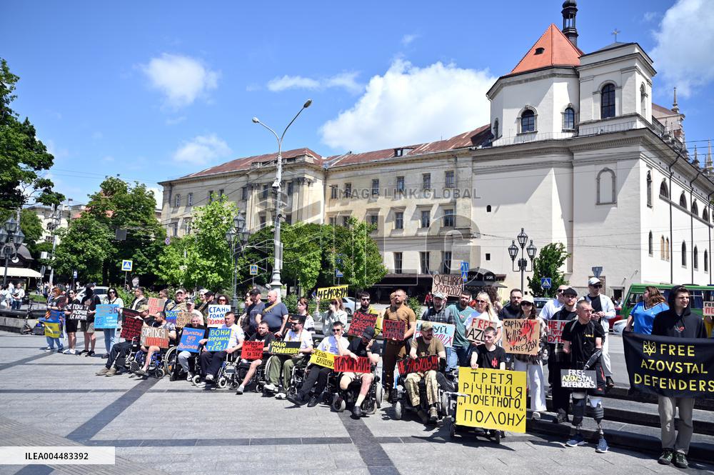 Rally in support of Ukrainian POWs in Lviv