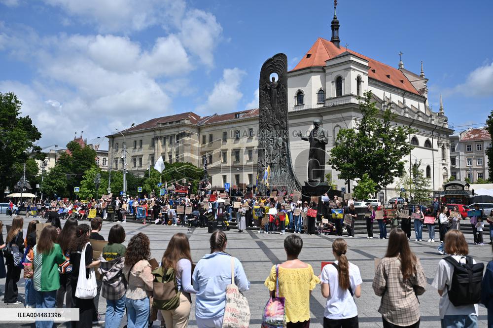 Rally in support of Ukrainian POWs in Lviv