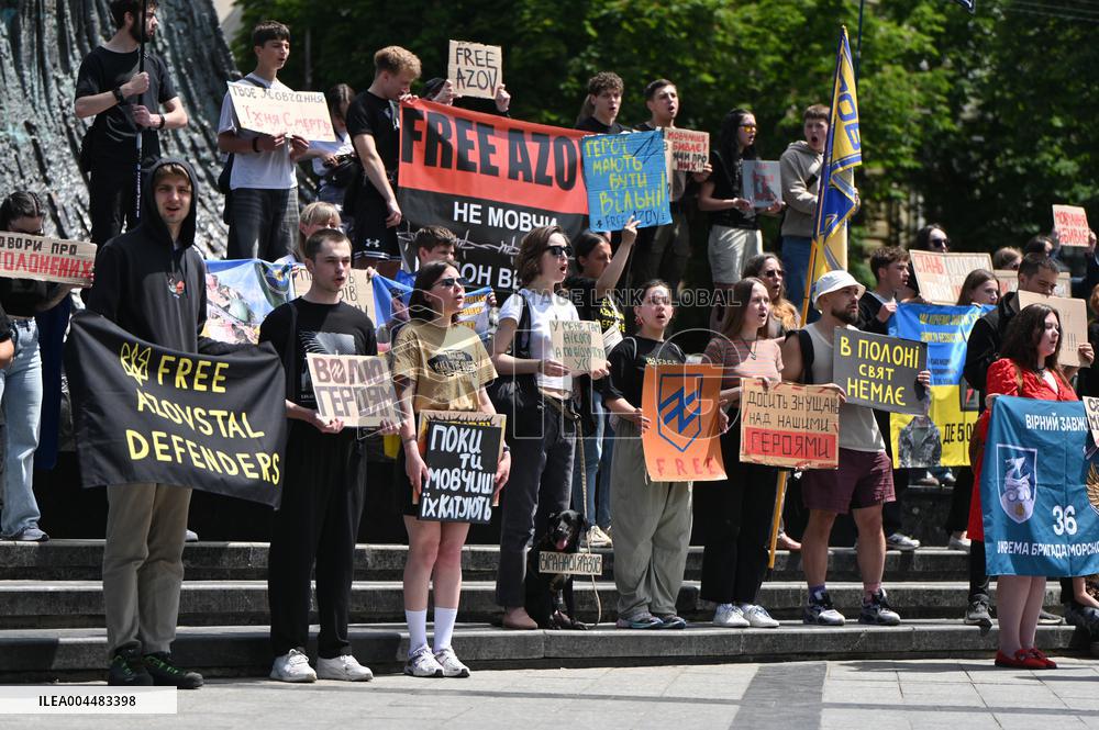Rally in support of Ukrainian POWs in Lviv