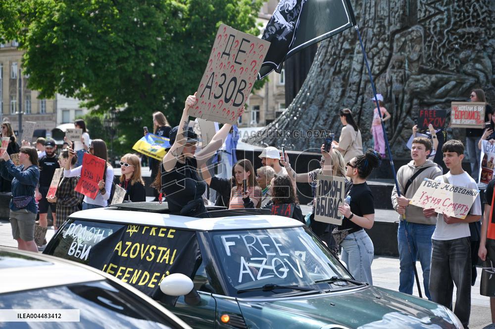 Rally in support of Ukrainian POWs in Lviv