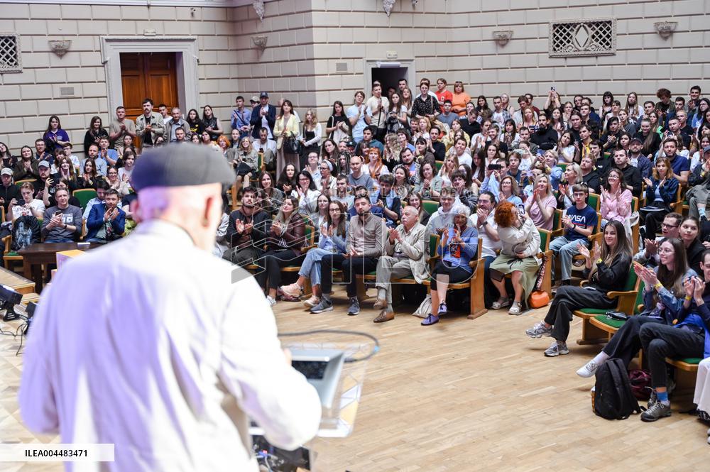 Lecture of Nobel Prize laureate Kip Thorne in Lviv