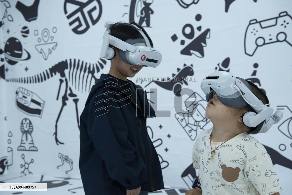VR