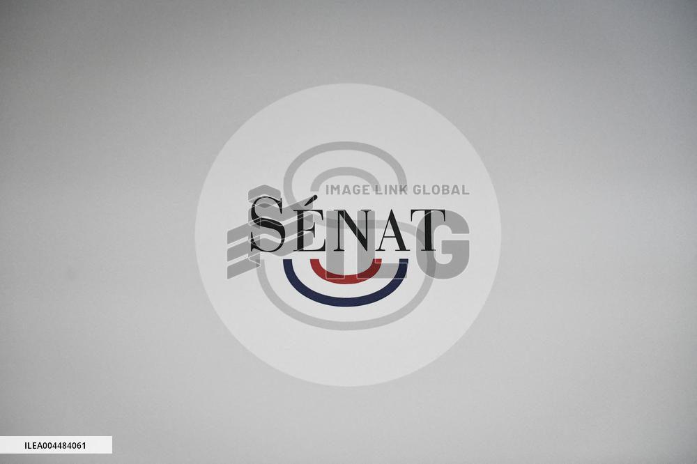 Presser on fast fashion bill at the Senate in Paris - FA