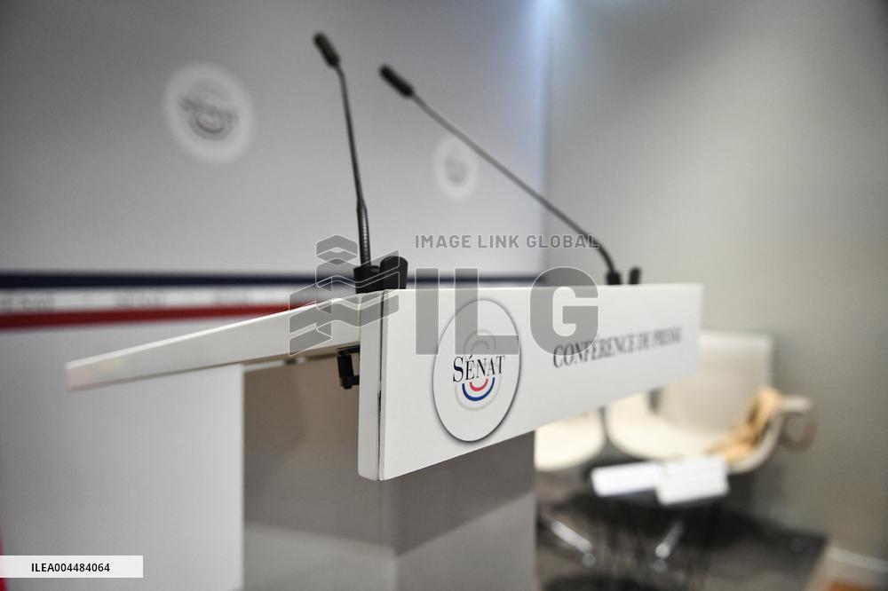 Presser on fast fashion bill at the Senate in Paris - FA