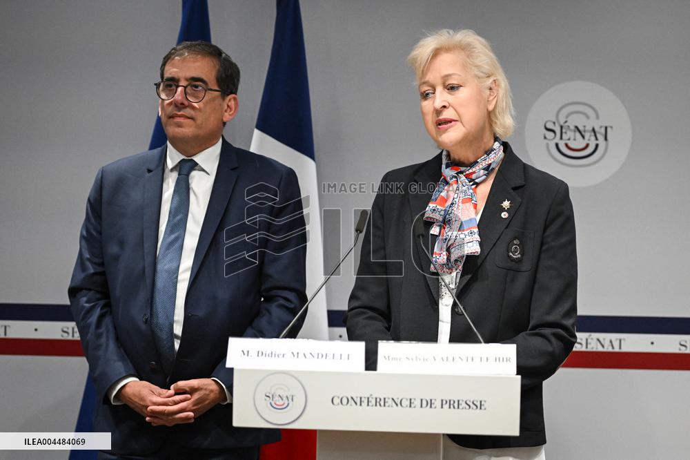 Presser on fast fashion bill at the Senate in Paris - FA