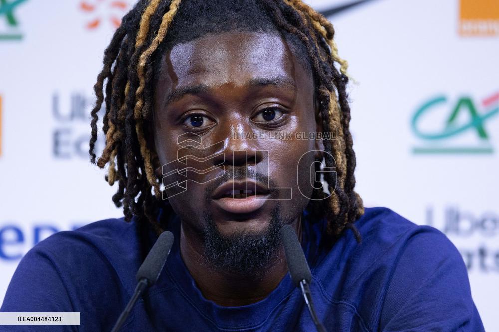 Manu Kone gives a press confenrence - Clairefontaine-en-Yvelines