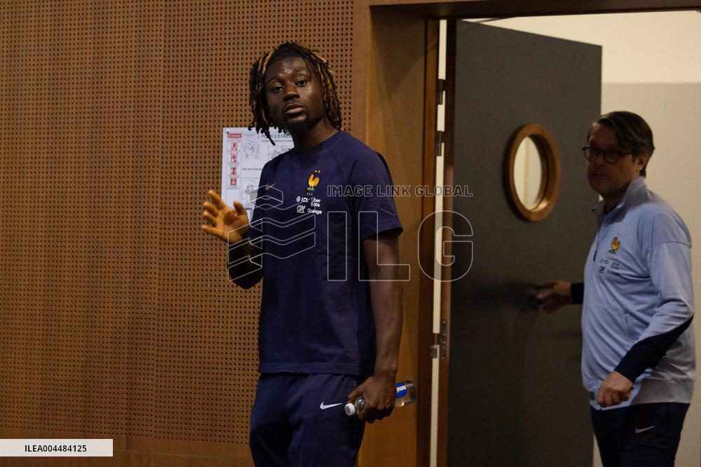 Manu Kone gives a press confenrence - Clairefontaine-en-Yvelines