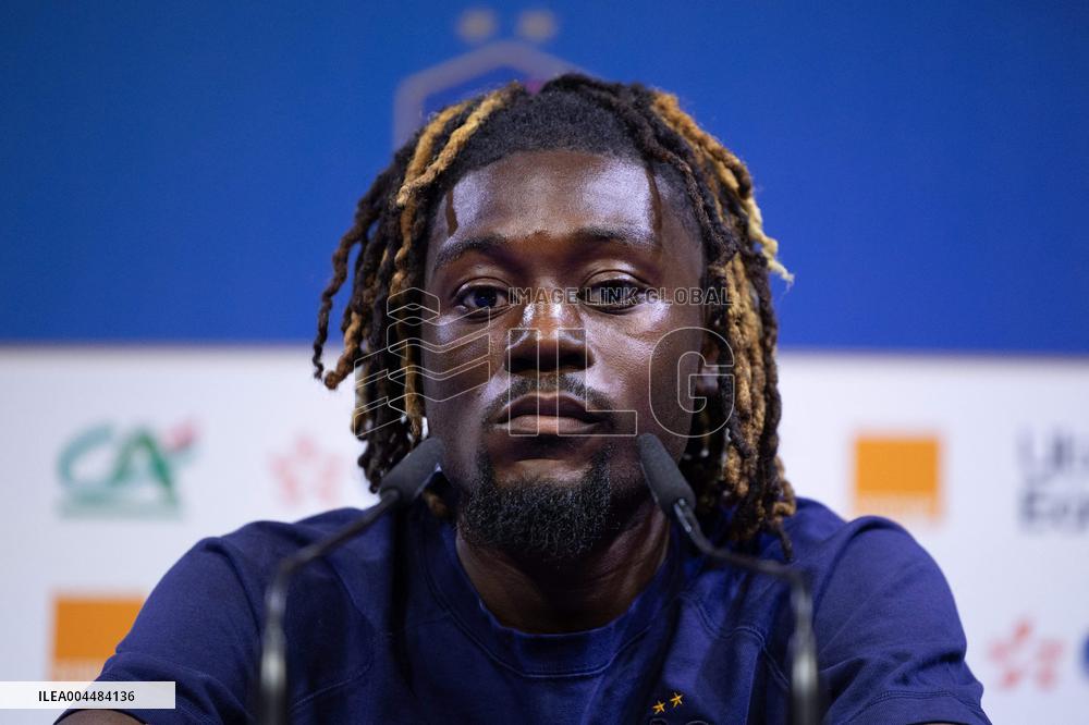 Manu Kone gives a press confenrence - Clairefontaine-en-Yvelines