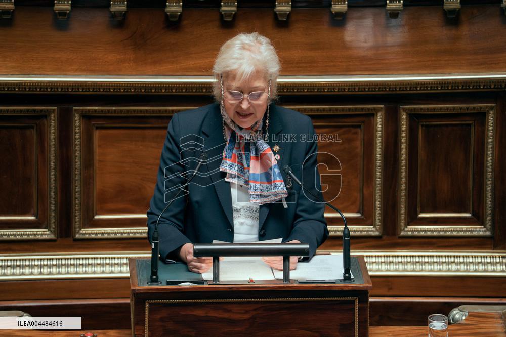 Senate examine the fast fashion law - Paris AJ