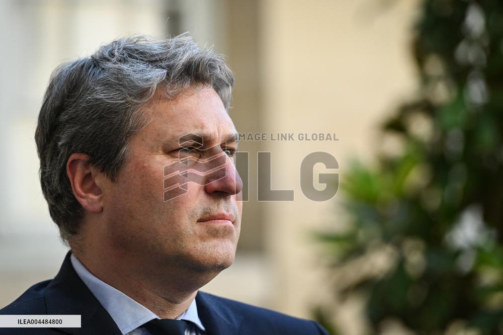 French PM Francois Bayrou meets party leaders in Paris - FA