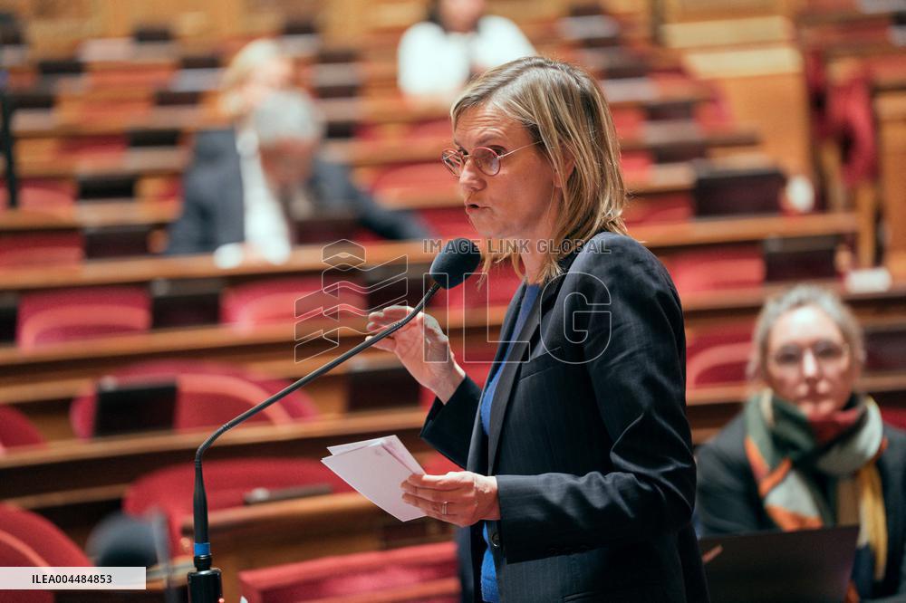 Senate examine the fast fashion law - Paris AJ