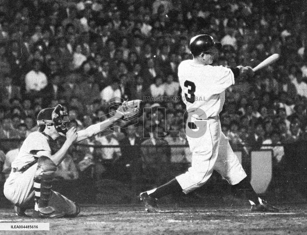 Japanese baseball legend Nagashima dies at 89