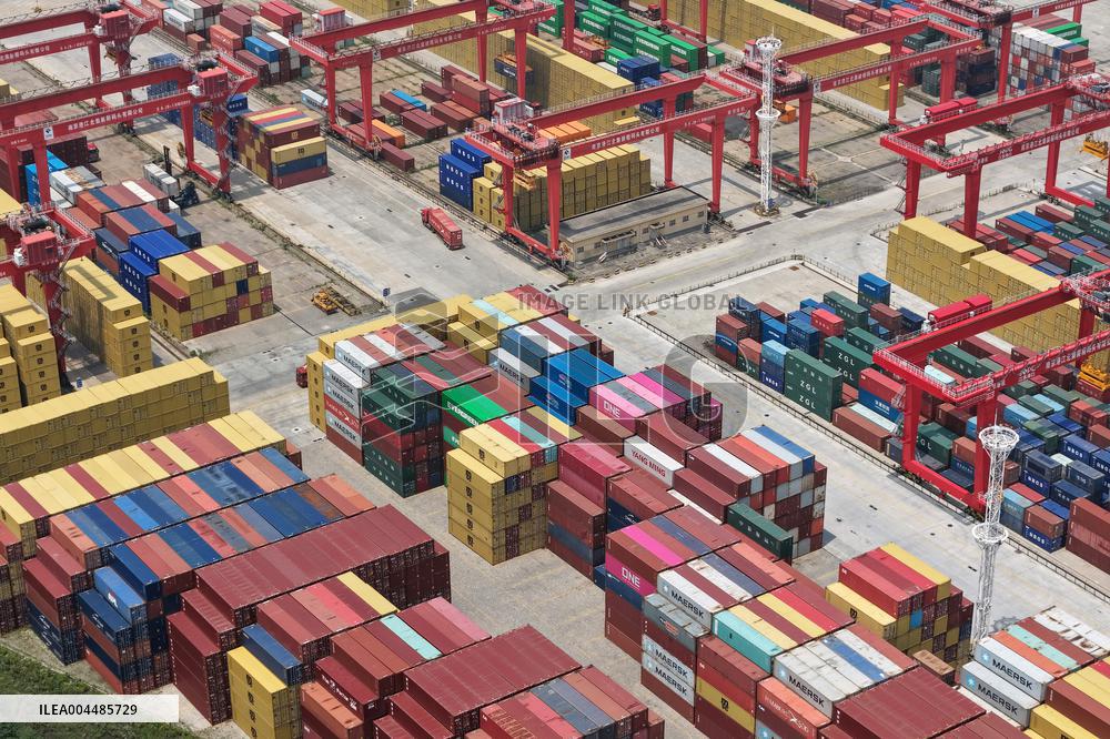 China Nanjing Port Containers