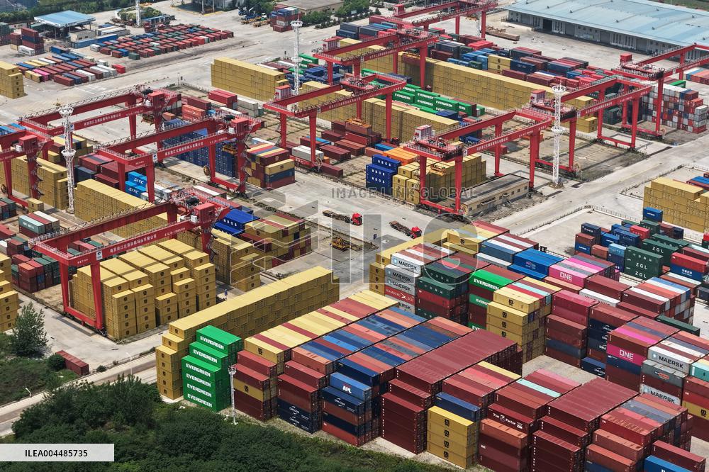 China Nanjing Port Containers