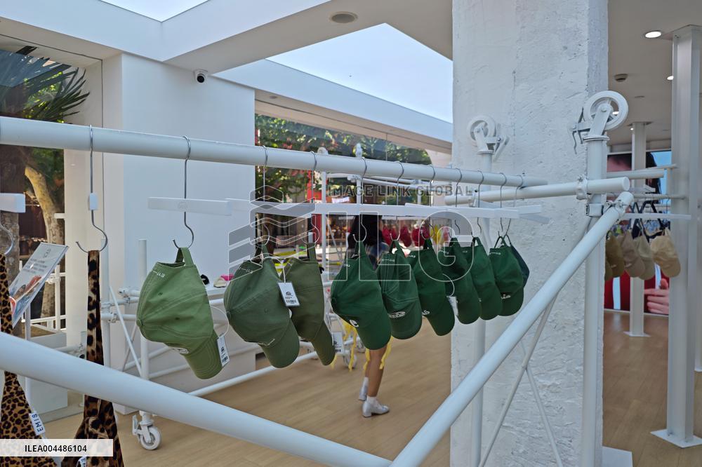 First Emis Store in Shanghai