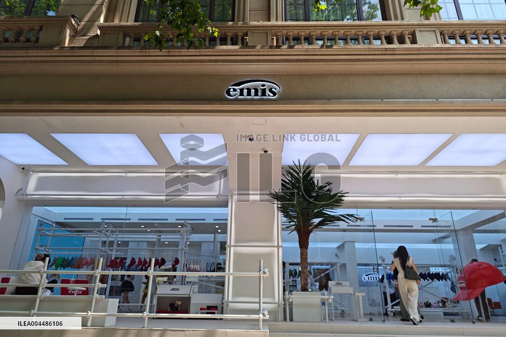 First Emis Store in Shanghai