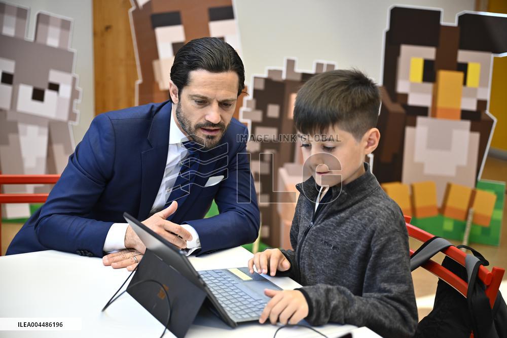 PRINCE CARL PHILIP IN TENSTA