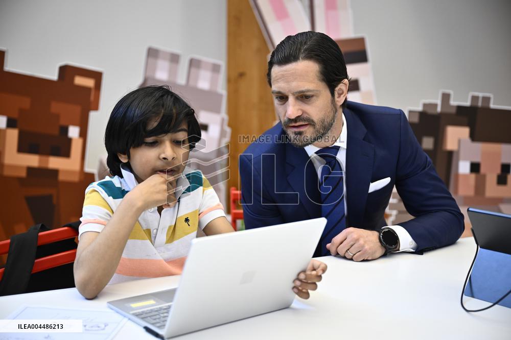 PRINCE CARL PHILIP IN TENSTA