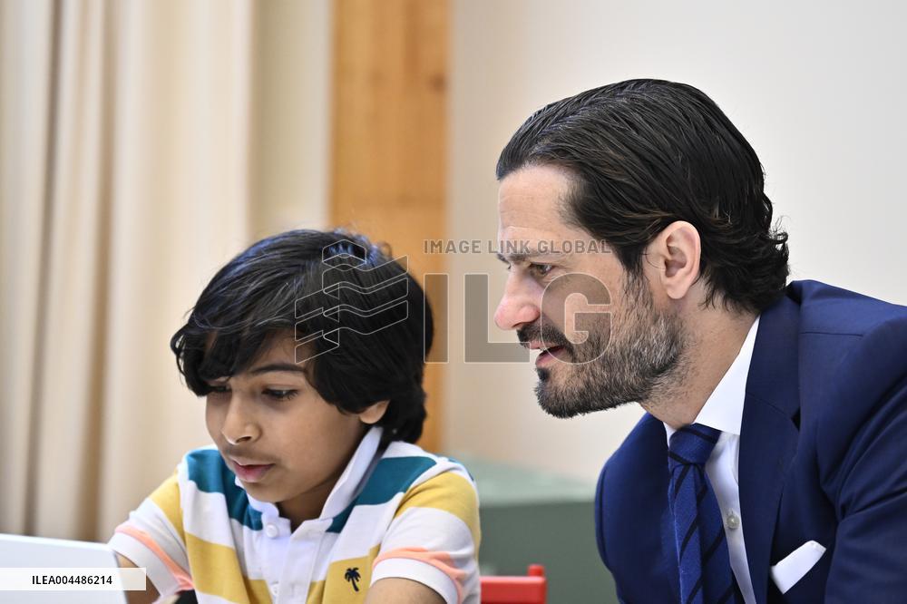 PRINCE CARL PHILIP IN TENSTA