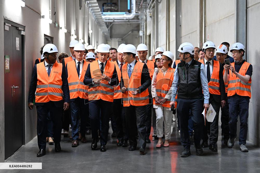 Emmanuel Macron visits the Envision AESC - Douai