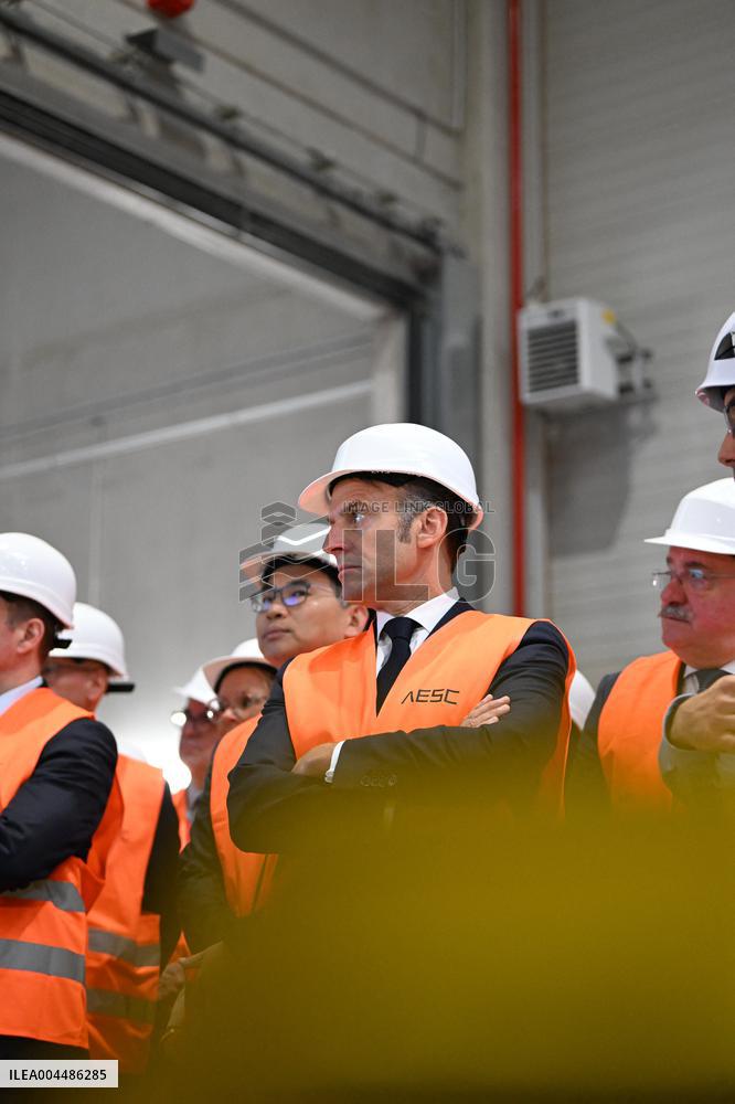 Emmanuel Macron visits the Envision AESC - Douai
