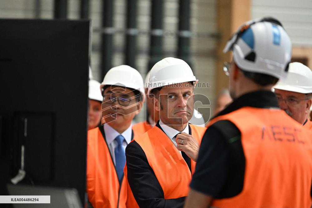 Emmanuel Macron visits the Envision AESC - Douai