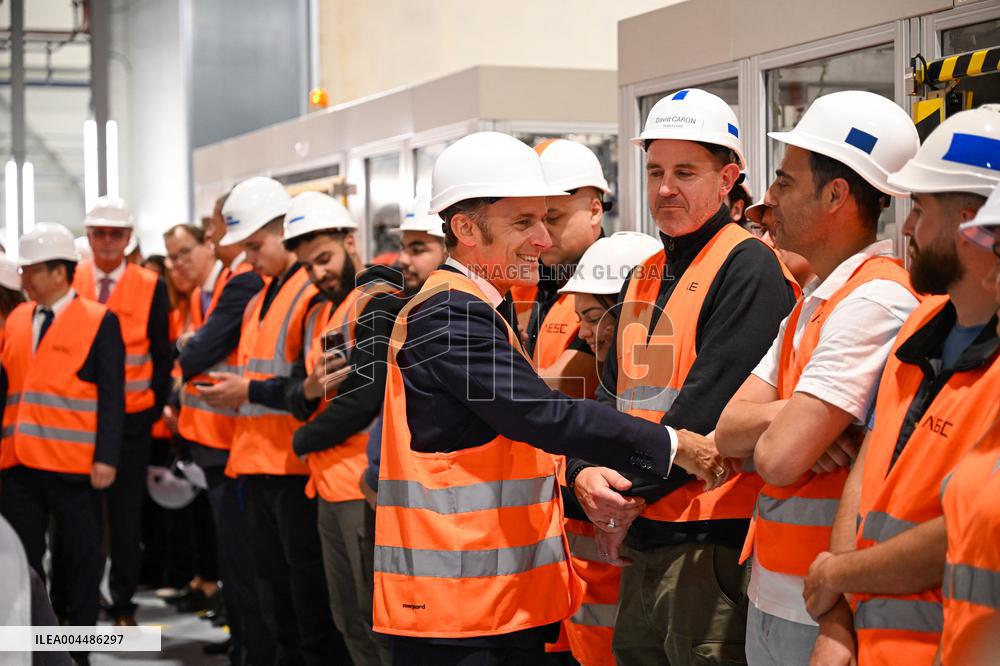 Emmanuel Macron visits the Envision AESC - Douai
