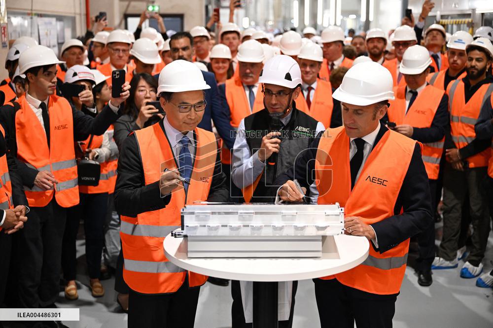 Emmanuel Macron visits the Envision AESC - Douai