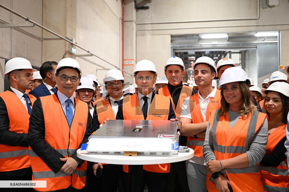 Emmanuel Macron visits the Envision AESC - Douai