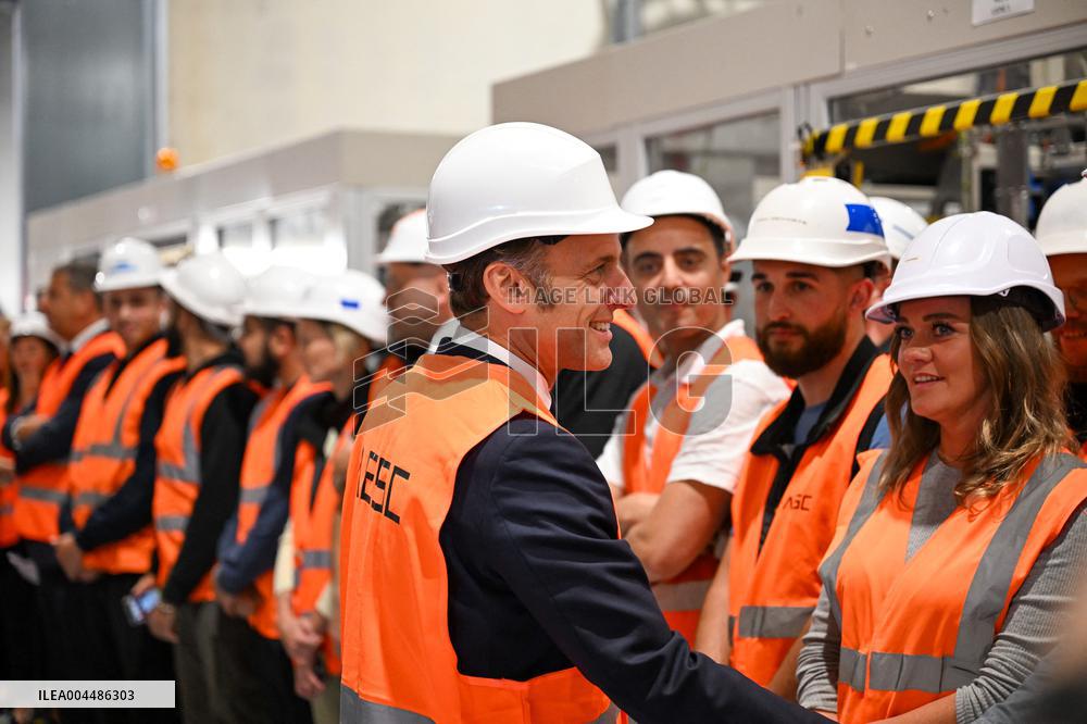 Emmanuel Macron visits the Envision AESC - Douai