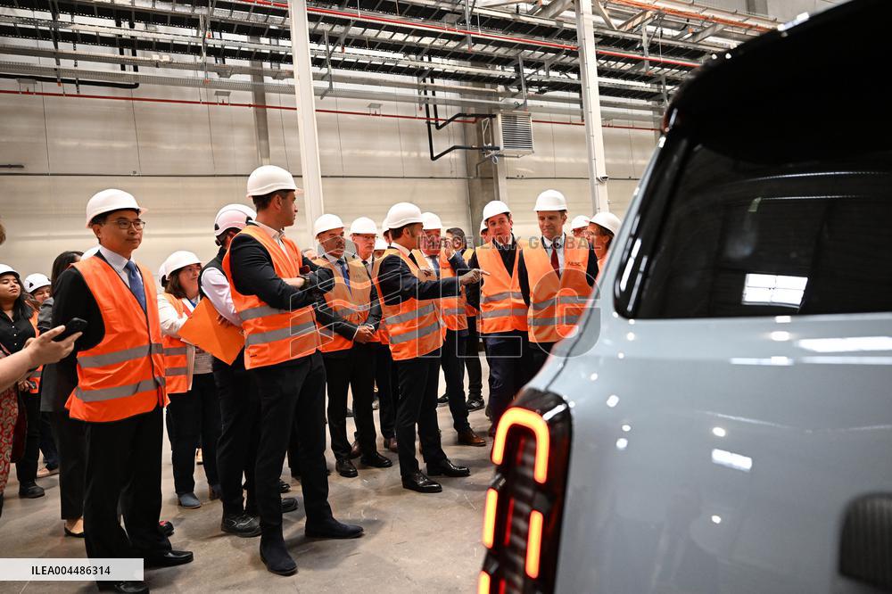 Emmanuel Macron visits the Envision AESC - Douai