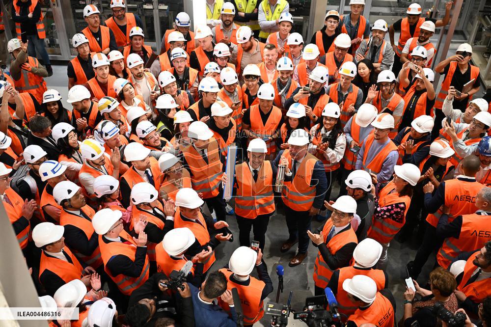 Emmanuel Macron visits the Envision AESC - Douai