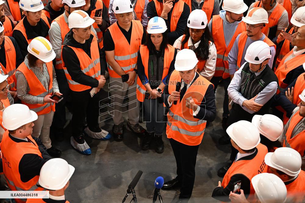 Emmanuel Macron visits the Envision AESC - Douai