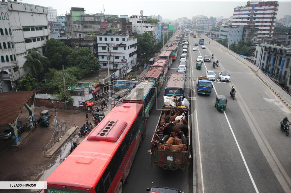 Traffic Jam Paralyzes Dhaka - Bangladesh