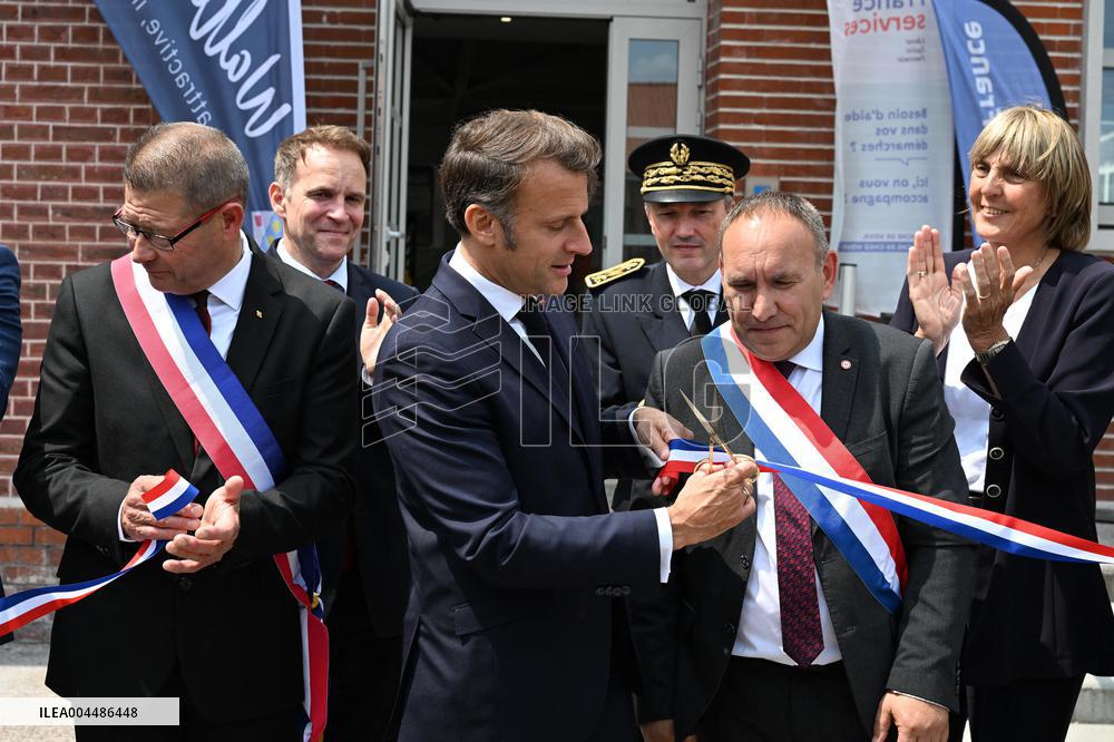 Emmanuel Macron Inaugurates Maison France Services - Wallers