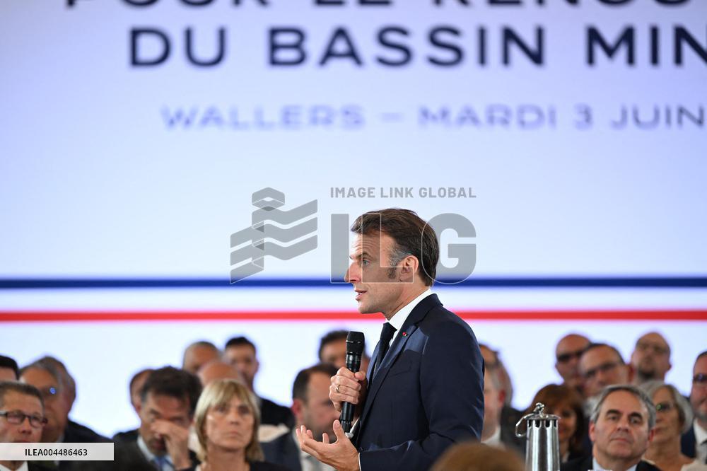 Emmanuel Macron Inaugurates Maison France Services - Wallers