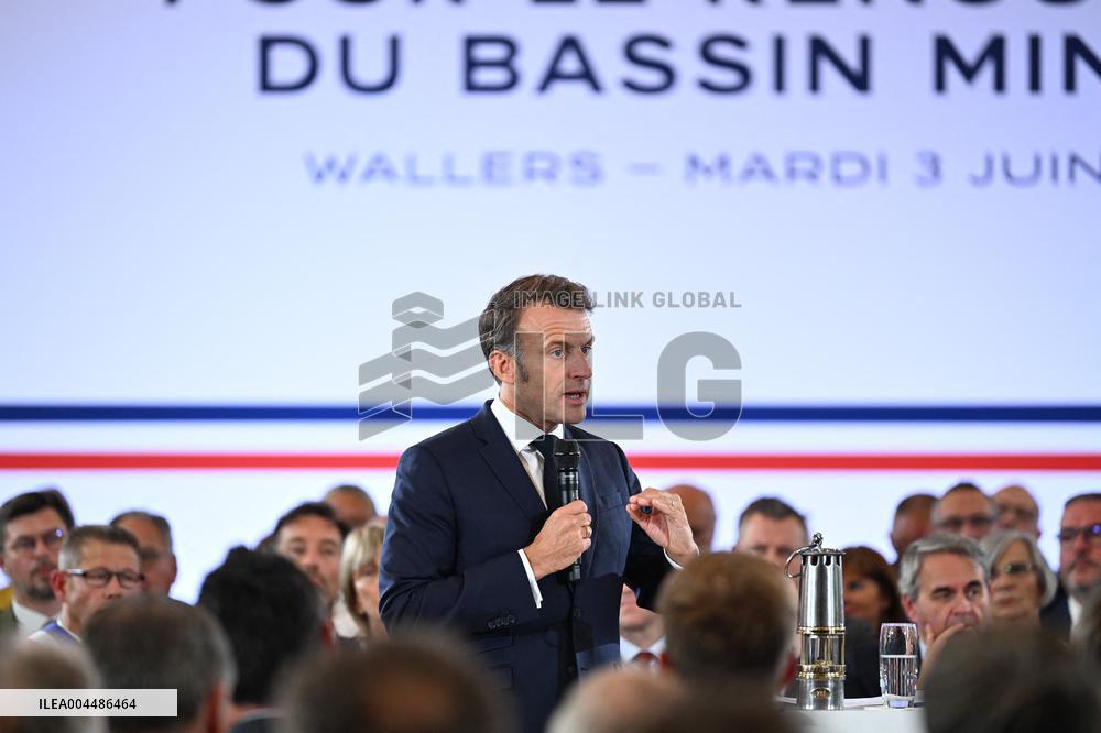 Emmanuel Macron Inaugurates Maison France Services - Wallers