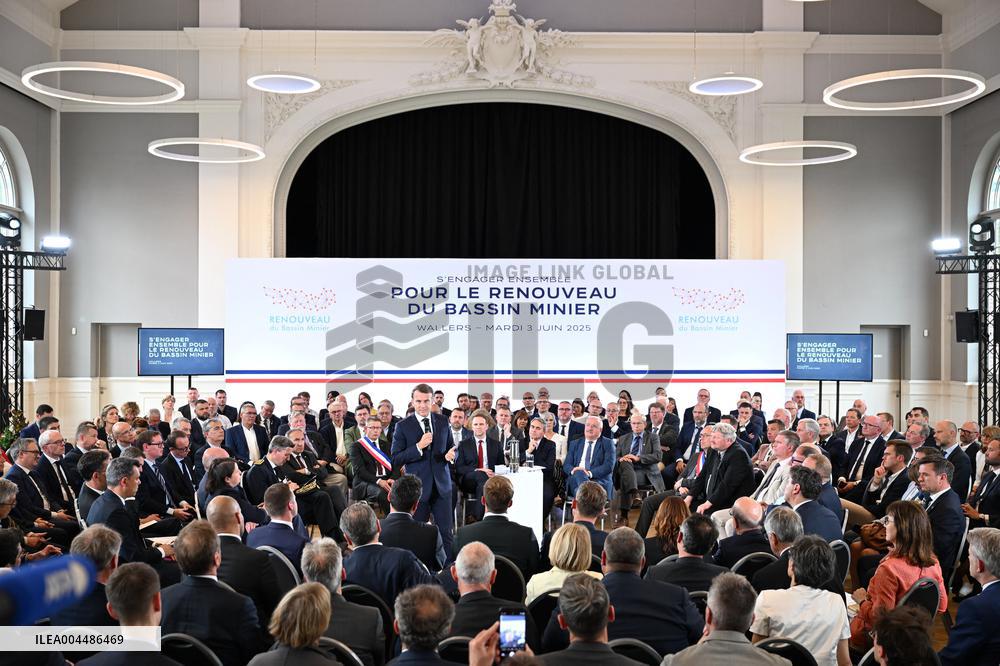 Emmanuel Macron Inaugurates Maison France Services - Wallers