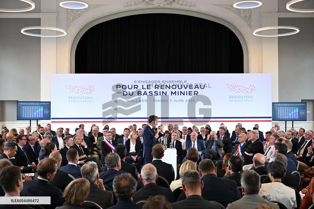 Emmanuel Macron Inaugurates Maison France Services - Wallers