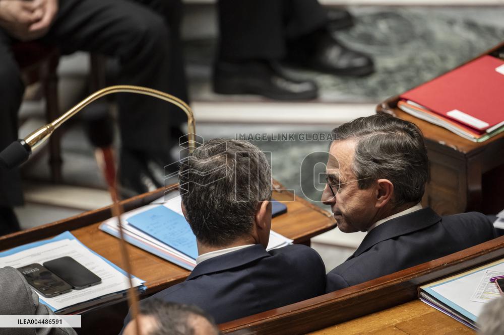 Questions To The Government - Paris