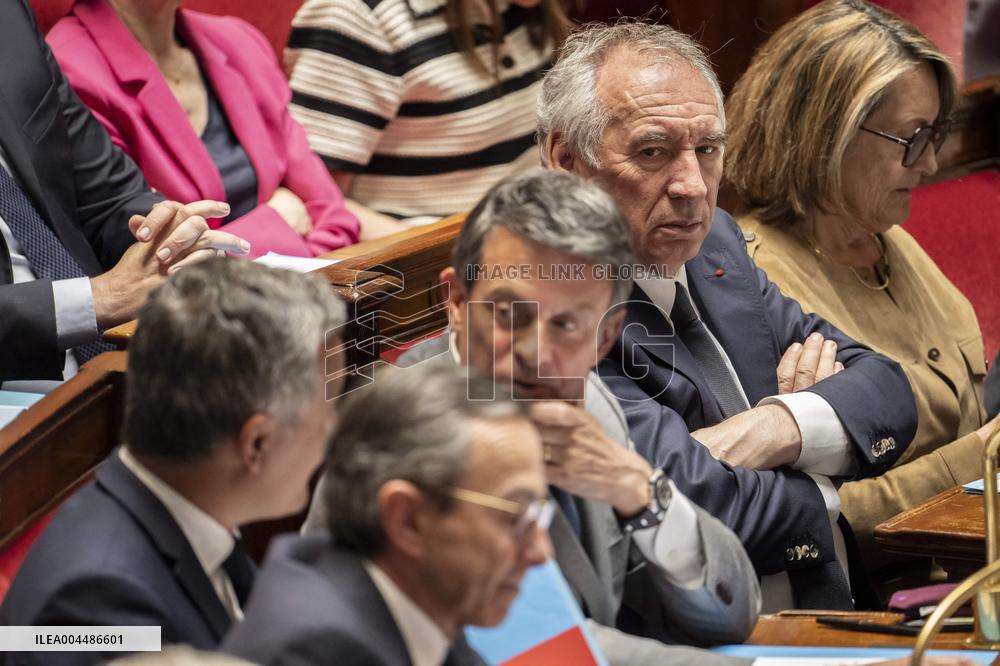 Questions To The Government - Paris