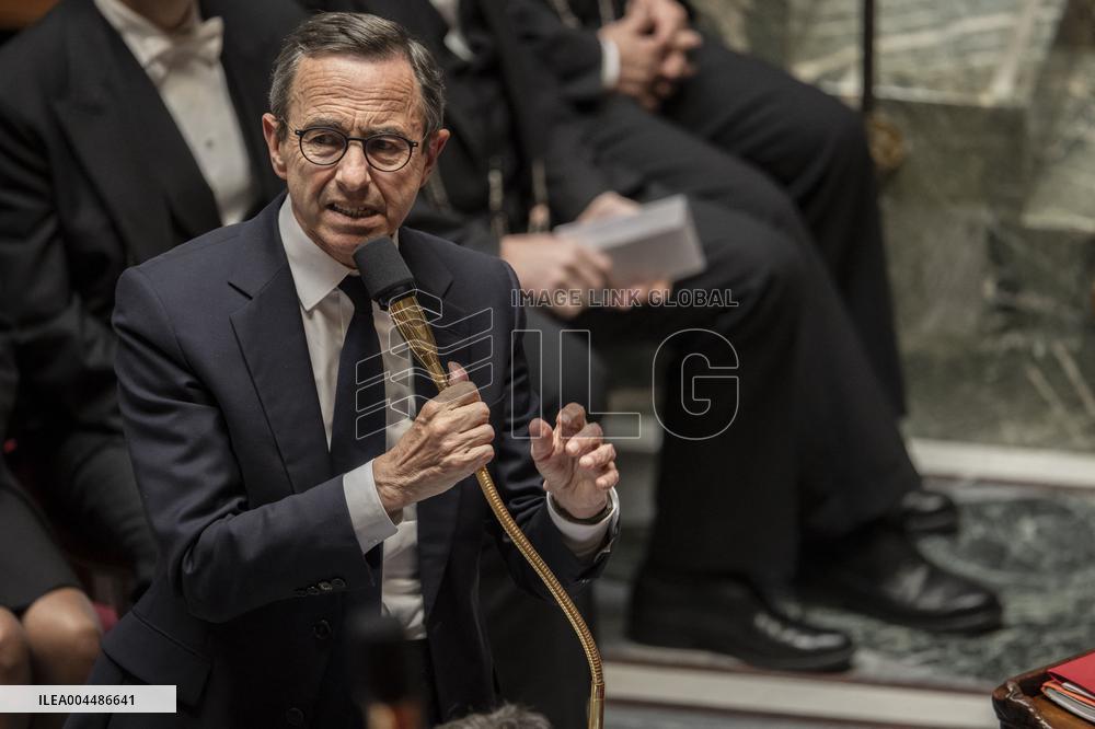 Questions To The Government - Paris